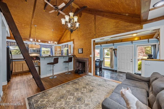 1607 Oakwood Avenue, New Bern, NC 28560