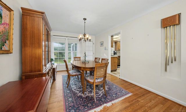 773 Hollywood Avenue, Grosse Pointe Woods, MI 48236