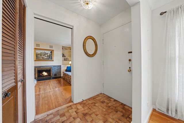 773 Hollywood Avenue, Grosse Pointe Woods, MI 48236