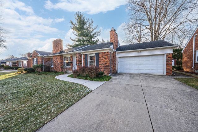 773 Hollywood Avenue, Grosse Pointe Woods, MI 48236