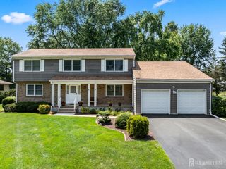5 Sussex Road, East Brunswick, NJ 08816