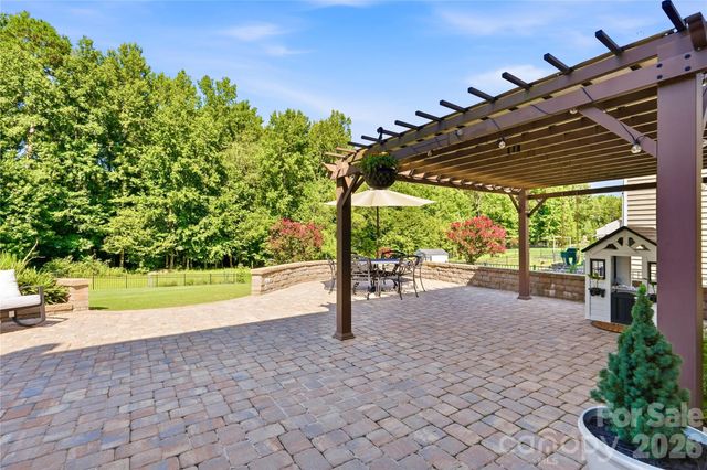 10690 Sapphire Trail, Davidson, NC 28036