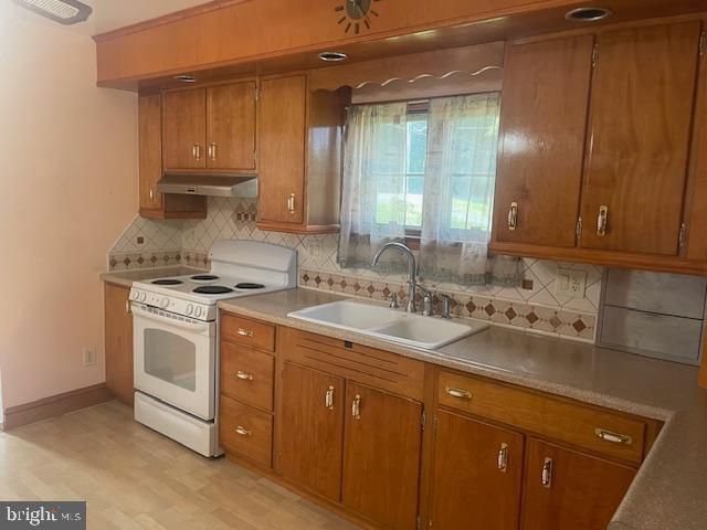 463 WHITE OAK LN, Leesport, PA 19533