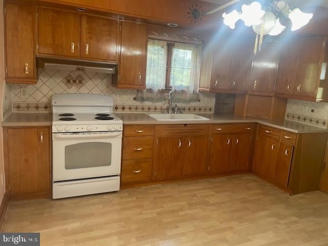 463 WHITE OAK LN, Leesport, PA 19533