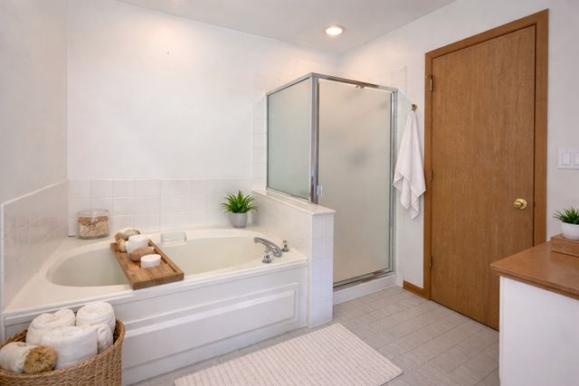 212 Willow Boulevard 212, Willow Springs, IL 60480