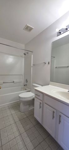 212 Willow Boulevard 212, Willow Springs, IL 60480