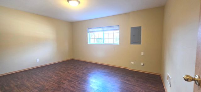 212 Willow Boulevard 212, Willow Springs, IL 60480