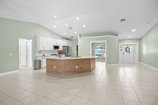 3013 SE Jefferson Street, Stuart, FL 34997