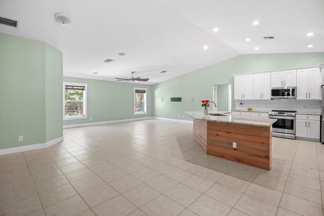 3013 SE Jefferson Street, Stuart, FL 34997