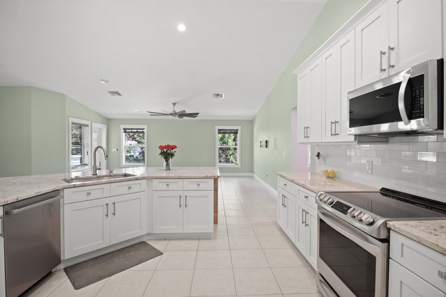 3013 SE Jefferson Street, Stuart, FL 34997