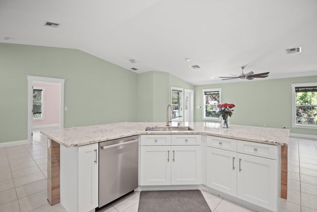 3013 SE Jefferson Street, Stuart, FL 34997