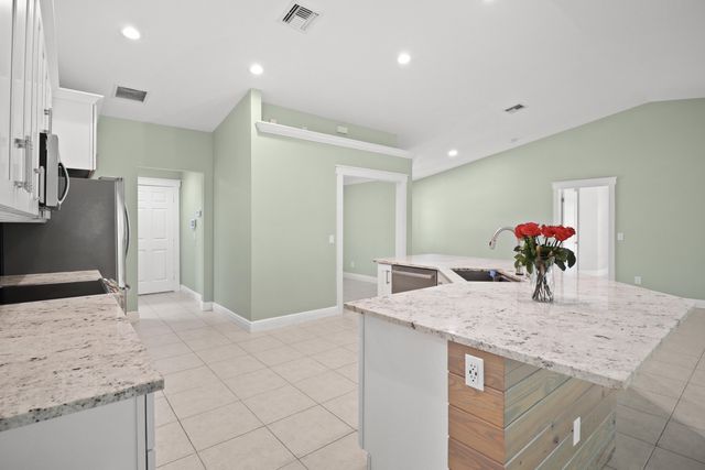 3013 SE Jefferson Street, Stuart, FL 34997