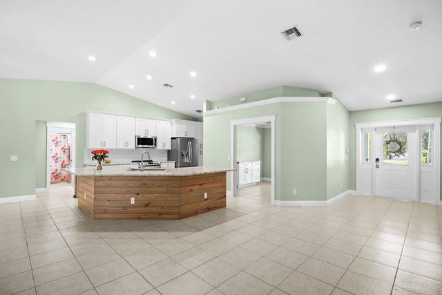 3013 SE Jefferson Street, Stuart, FL 34997