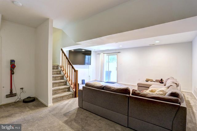 8239 LONDONDERRY CT, Laurel, MD 20707