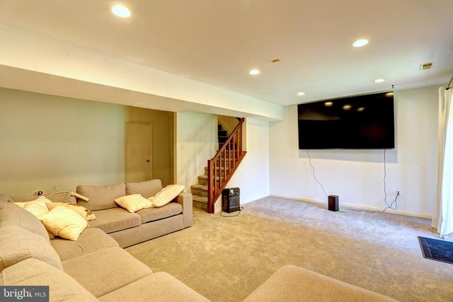 8239 LONDONDERRY CT, Laurel, MD 20707