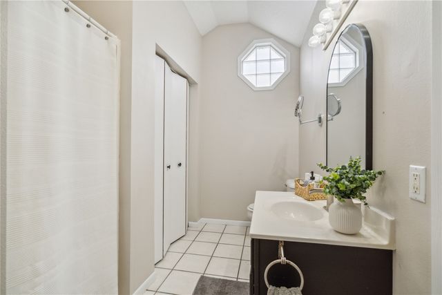 189 Stephans St, Tiffin, IA 52340