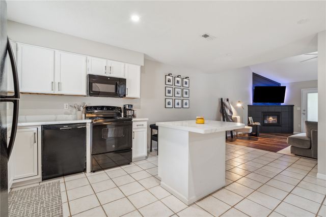 189 Stephans St, Tiffin, IA 52340