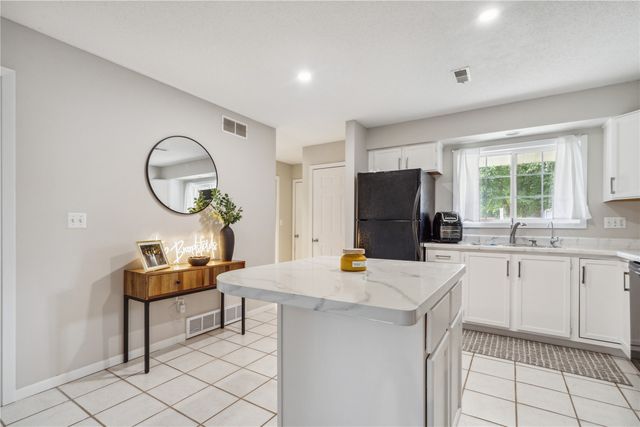 189 Stephans St, Tiffin, IA 52340