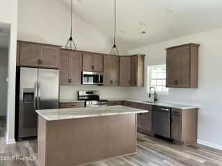 40 East Drive, Jacksonville, NC 28546