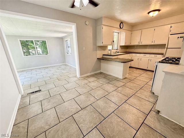6230 Foxridge Drive, Boardman, OH 44512