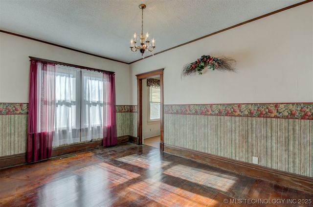 110 S Hickory Street, Nowata, OK 74048