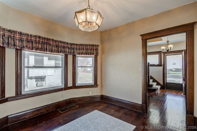 110 S Hickory Street, Nowata, OK 74048