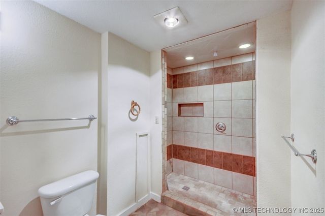 110 S Hickory Street, Nowata, OK 74048