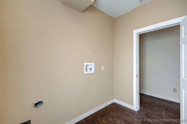 110 S Hickory Street, Nowata, OK 74048