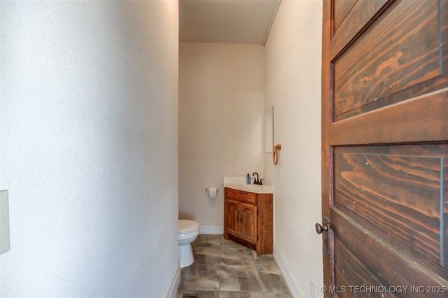 110 S Hickory Street, Nowata, OK 74048