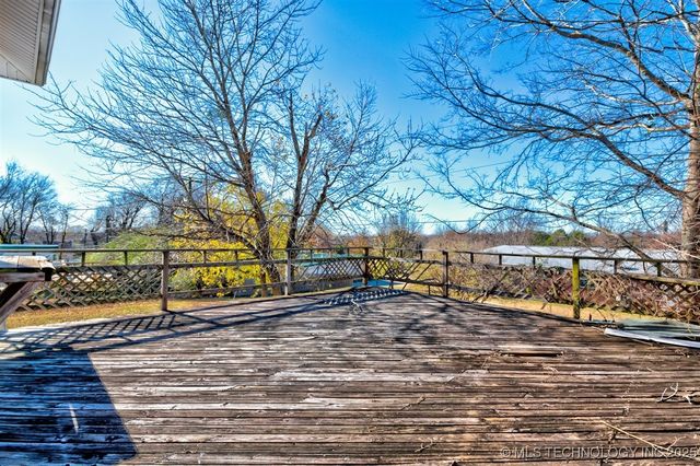 110 S Hickory Street, Nowata, OK 74048