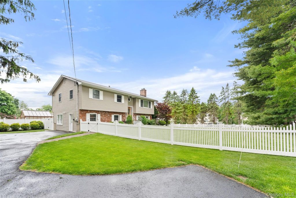 1 Sherwood Road, Congers, NY 10920 — photo 4