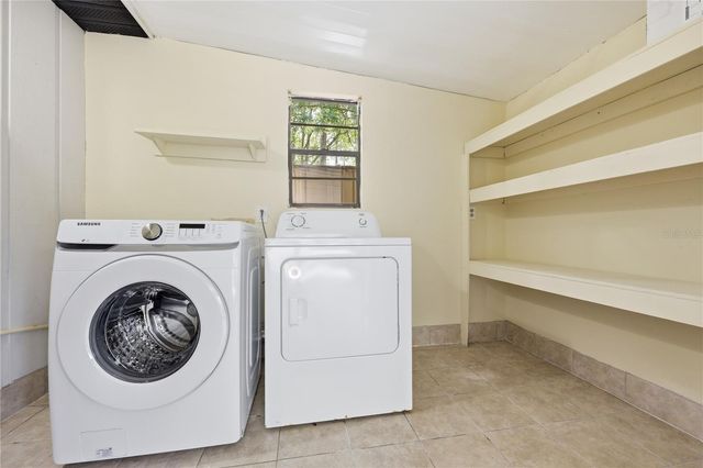 8434 NW 42ND CIRCLE, Gainesville, FL 32653