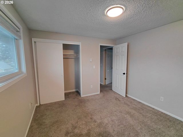 2326 G St, Washougal, WA 98671