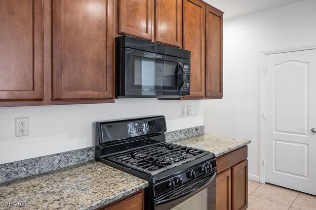 3128 Giverny Bridge Avenue, Henderson, NV 89044