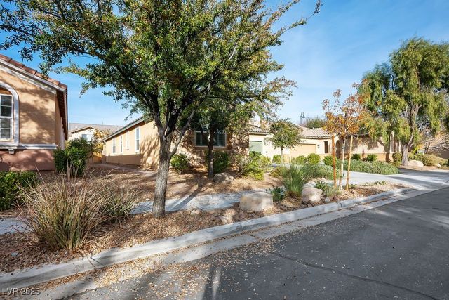 3128 Giverny Bridge Avenue, Henderson, NV 89044