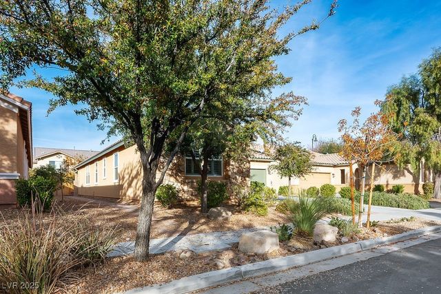 3128 Giverny Bridge Avenue, Henderson, NV 89044