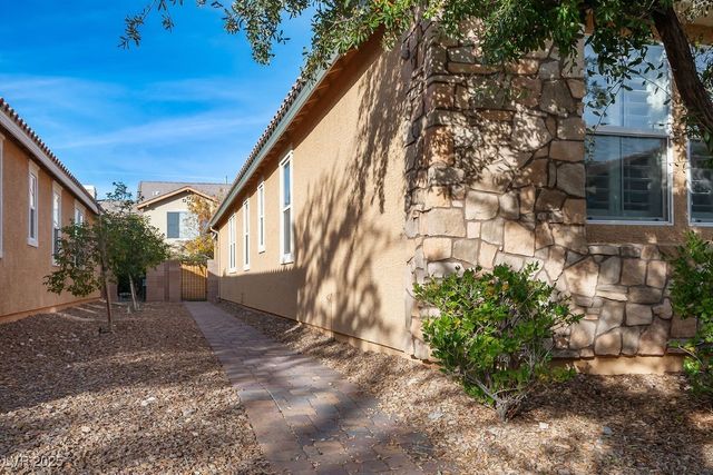 3128 Giverny Bridge Avenue, Henderson, NV 89044