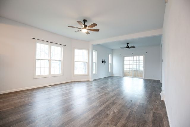 529 E McKenney Street, Dixon, IL 61021