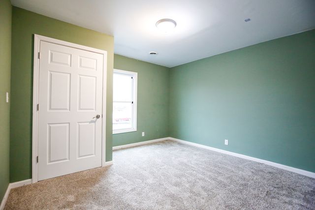 529 E McKenney Street, Dixon, IL 61021