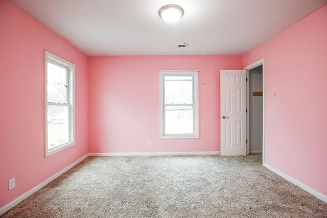 529 E McKenney Street, Dixon, IL 61021