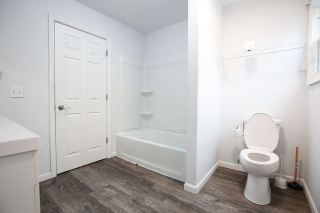 529 E McKenney Street, Dixon, IL 61021