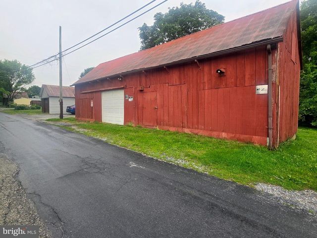 235 S BALTIMORE ST, Dillsburg, PA 17019