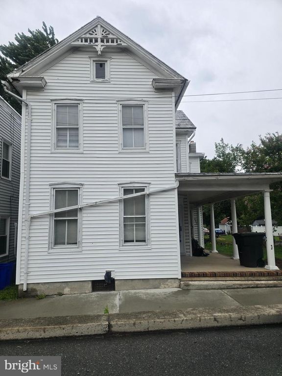 235 S BALTIMORE ST, Dillsburg, PA 17019