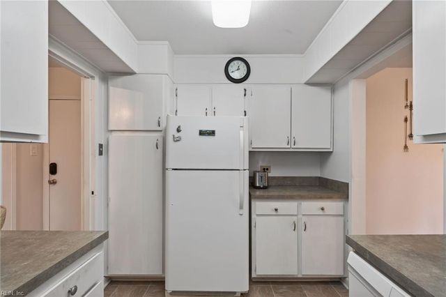7320 Glenroie Ave Apt 3E, Norfolk, VA 23505