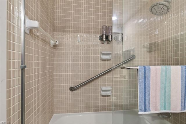 7320 Glenroie Ave Apt 3E, Norfolk, VA 23505