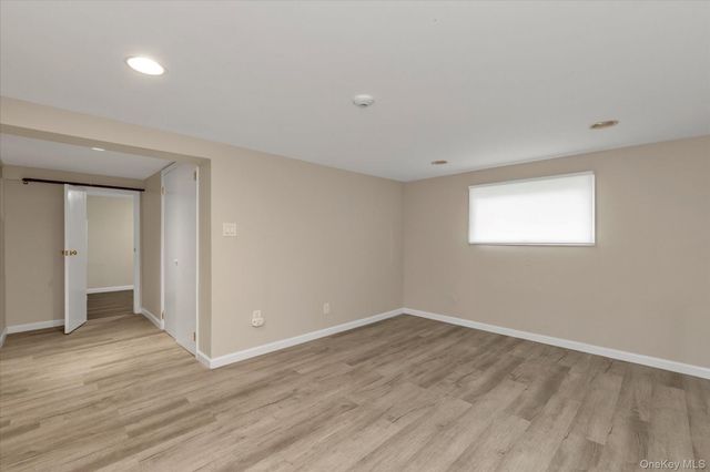 964 Cranford Avenue, North Woodmere, NY 11581