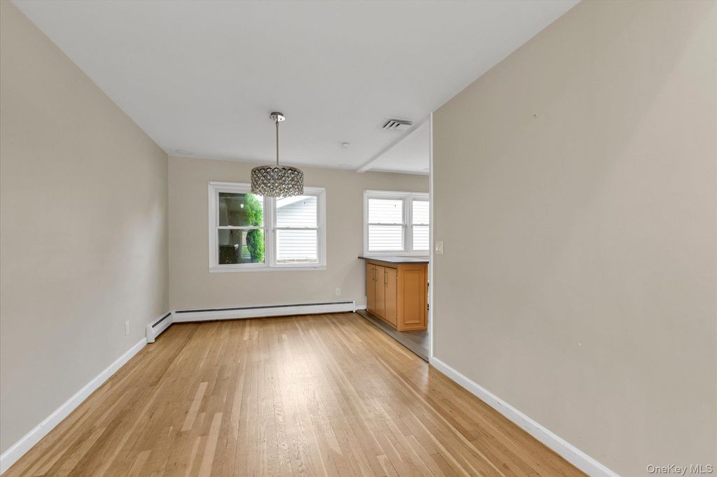 964 Cranford Avenue, North Woodmere, NY 11581 — photo 5