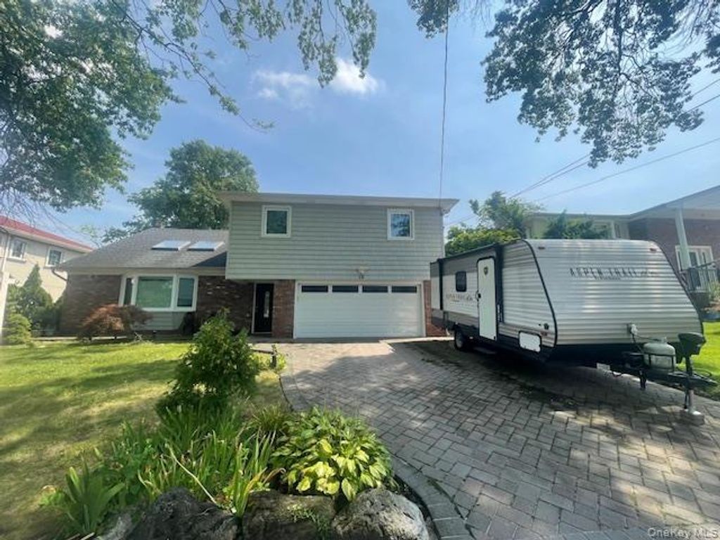 15 Captains Road, North Woodmere, NY 11581 — exterior