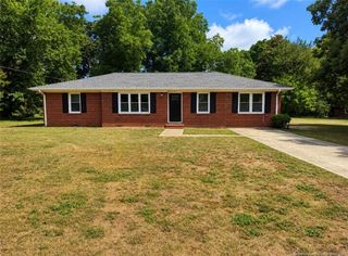 710 tupelo Circle, Fayetteville, NC 28304