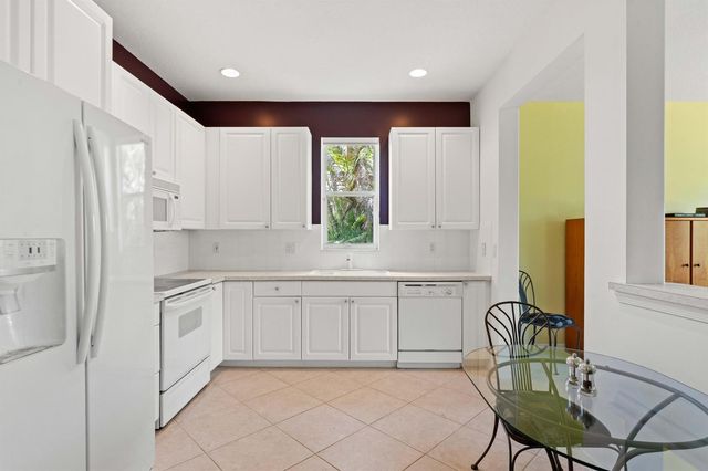 3716 NW Deer Oak Drive, Jensen Beach, FL 34957